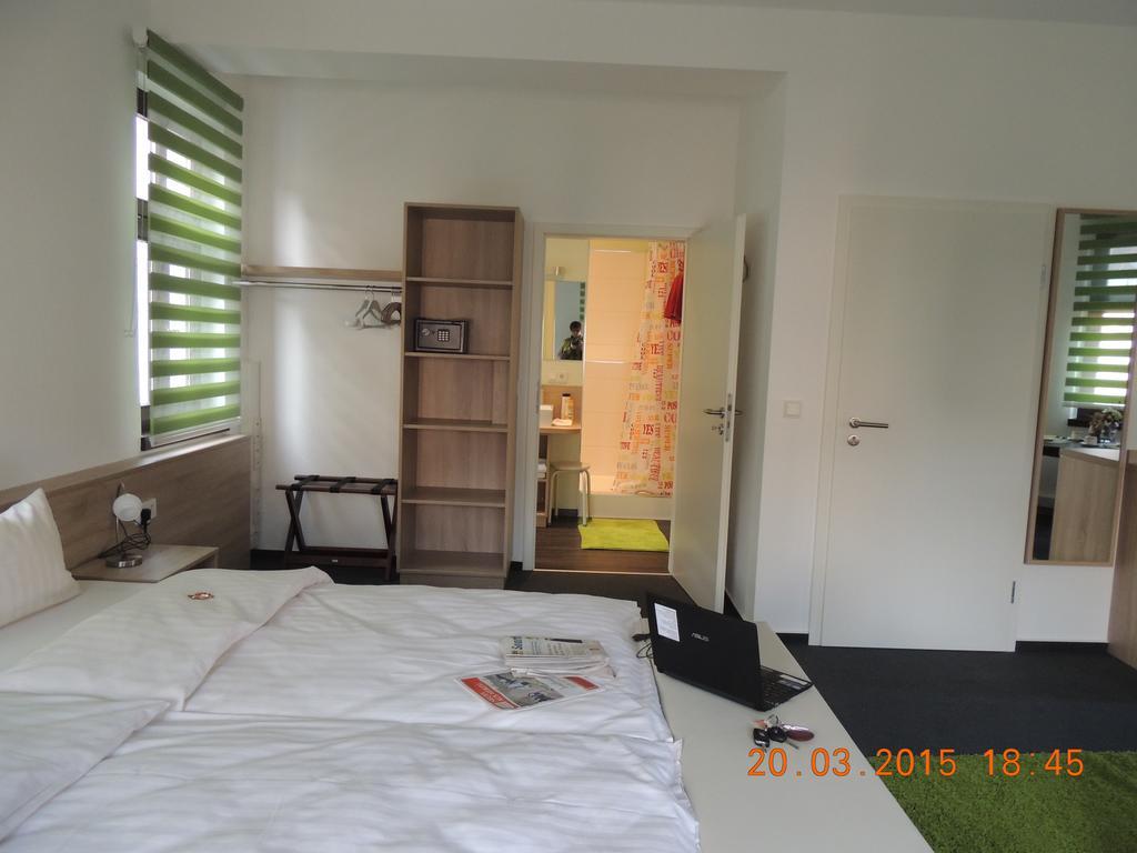 Ratsstube Blasius Hotel Merzig Bilik gambar